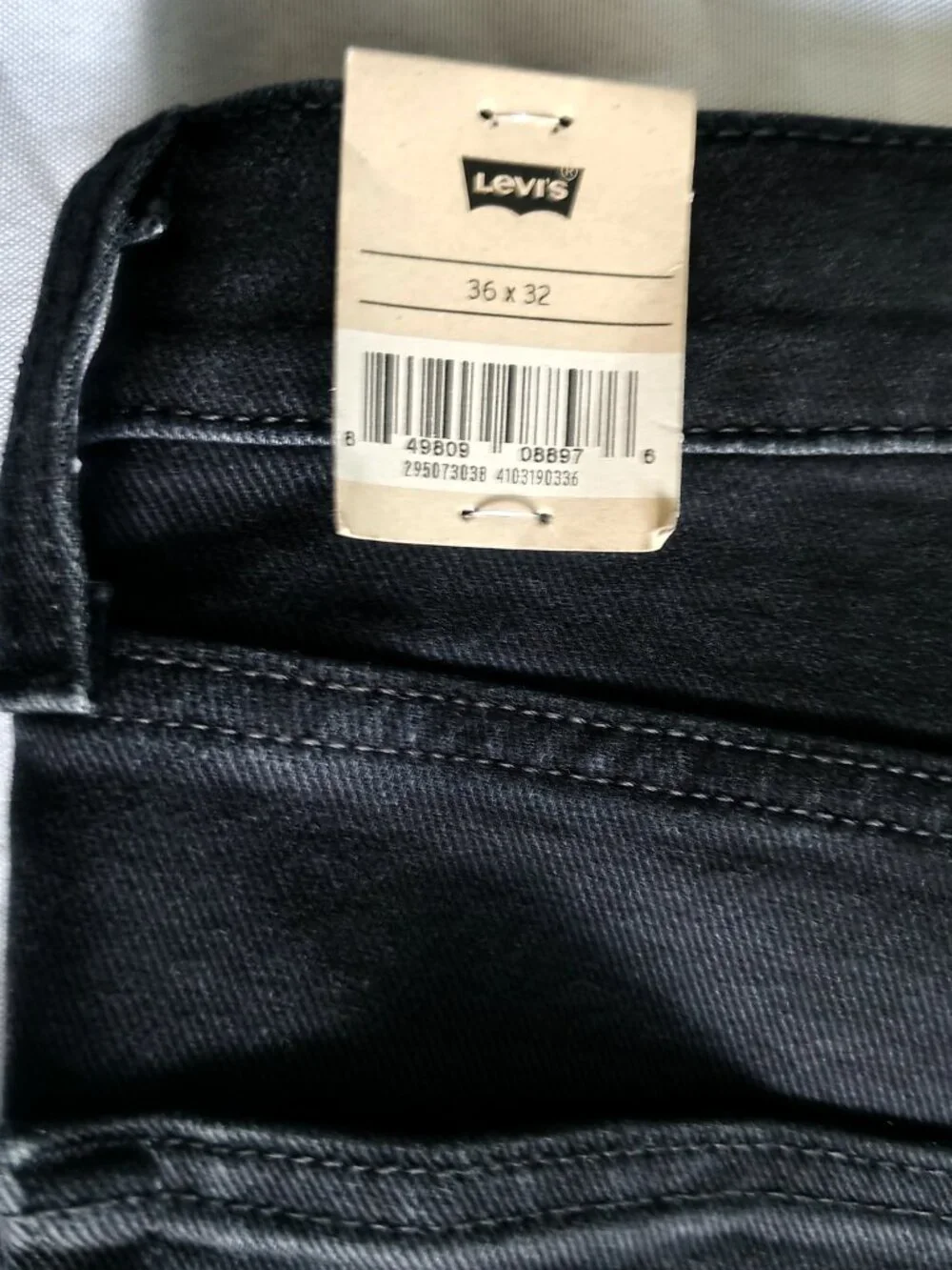 NWT Mens Levis 502 Size 36x32 Color Black Taper Jeans